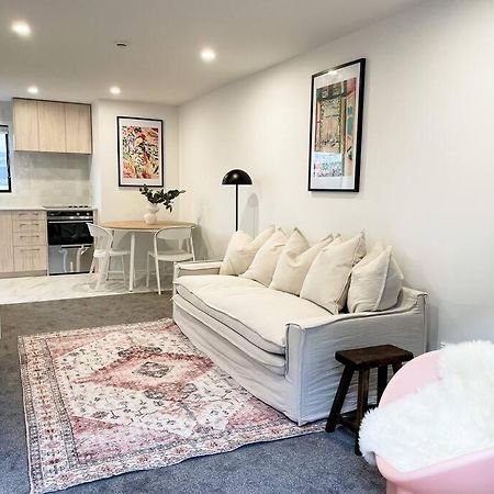 Chic City Centre Townhouse Christchurch Exterior photo